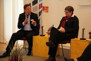Podiumsdiskussion mit Jan Dünzelmann und Sabine Tegtmeyer-Dette.